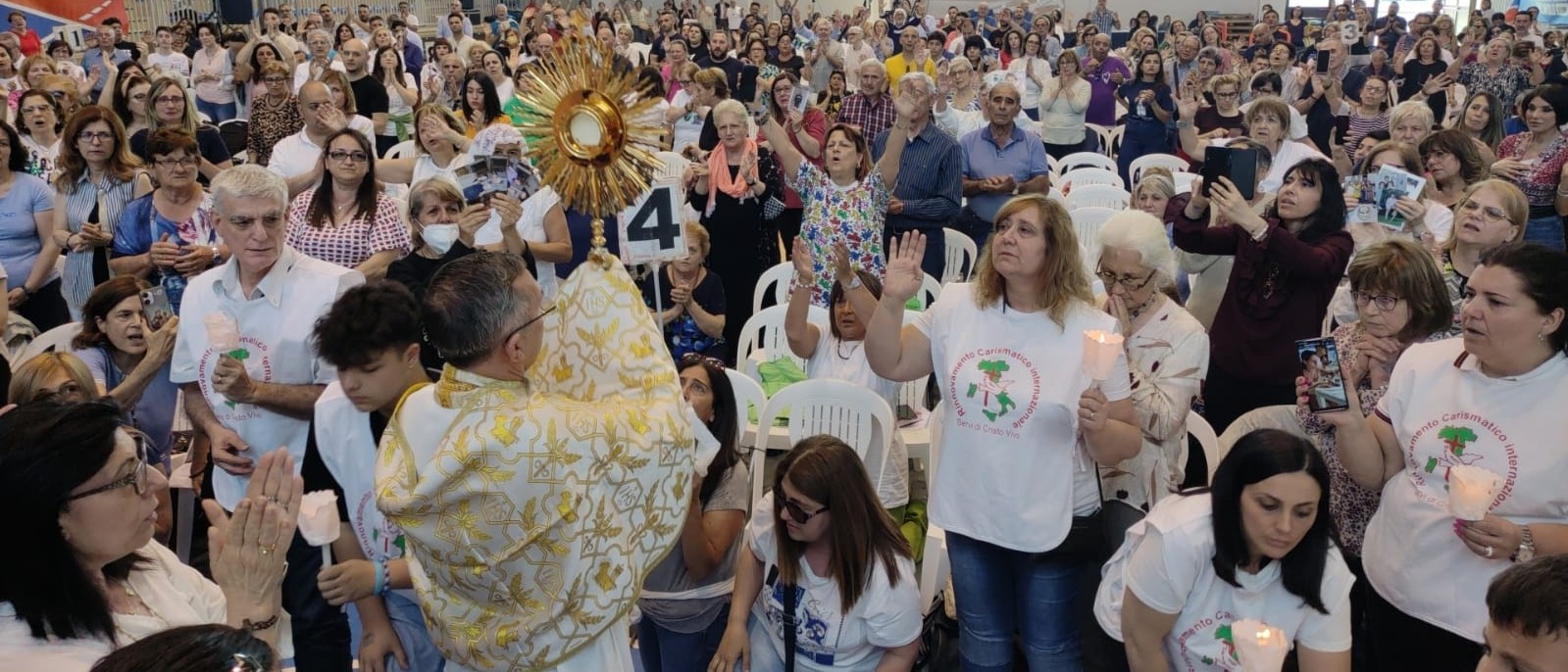 Nell'omelia conclusiva del Convegno il Padre Generale Ciro Sarnataro SDV esprime la gratitudine per l'eredità spirituale di Padre Michele, la speranza fiduciosa nella fedeltà dello Spirito e l'invito a farsi samaritani e locandieri nel mondo: Gesù ci ha guariti per farci guaritori, ci ha consolati per farci consolatori, ci ha riempiti per farci traboccare.